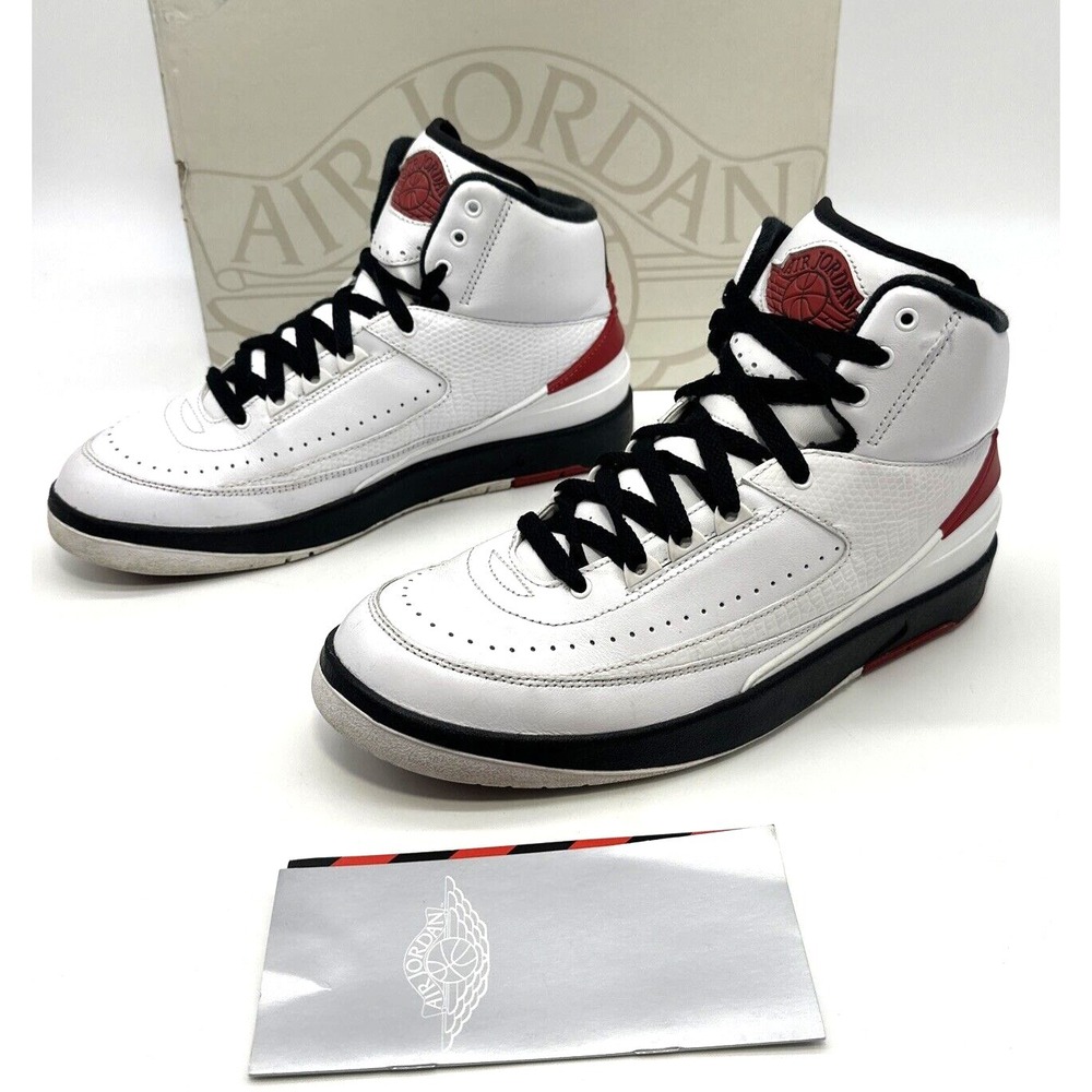 Nike Air Jordan 2 Retro Chicago '22 Size 8.5 DX2454-106 OG Bred Cement Clean